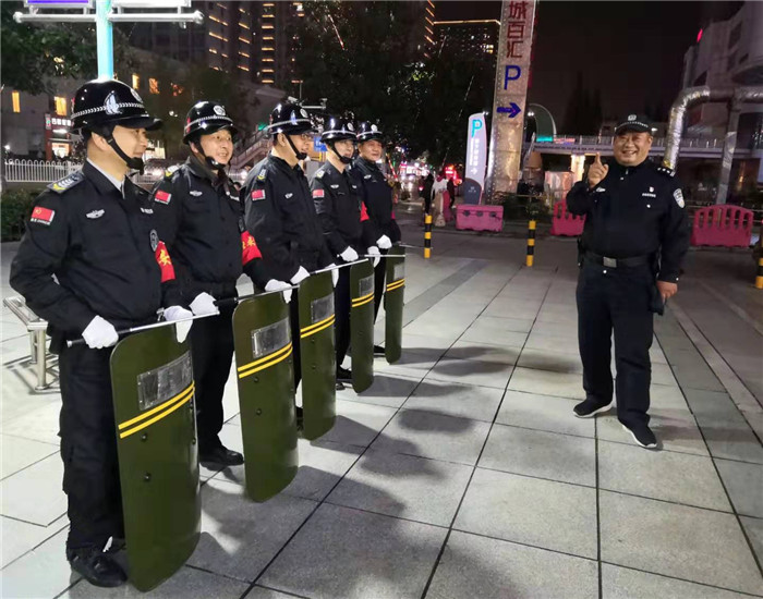 不忘初心勇?lián)?dāng)、牢記使命保平安